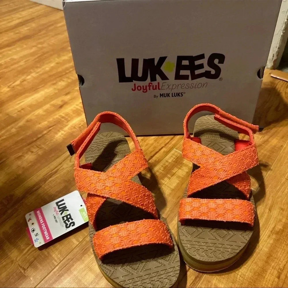 MUK LUKS Sandals - Picture 3 of 7